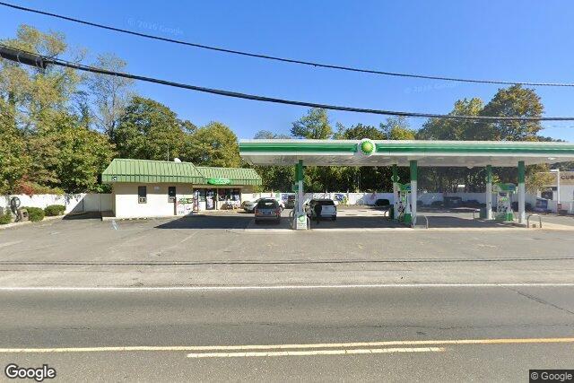 239 Carleton Ave, East Islip, NJ